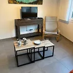 Διαμέρισμα Arte Postale *